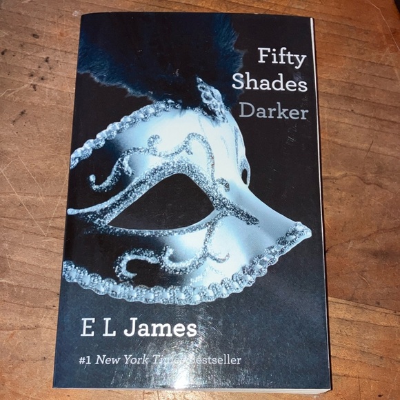 Fifty Shades Trilogy 3 Book Set by E L James - Picture 5 of 16